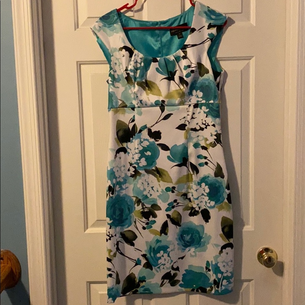 Connected Apparel Sleeveless Floral Dress Size 8
